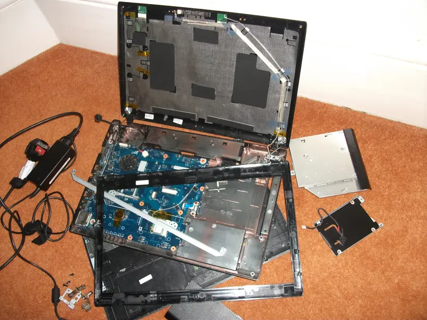 broken-computer.jpg
