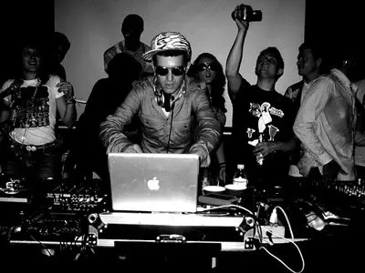 a-trak21.jpg