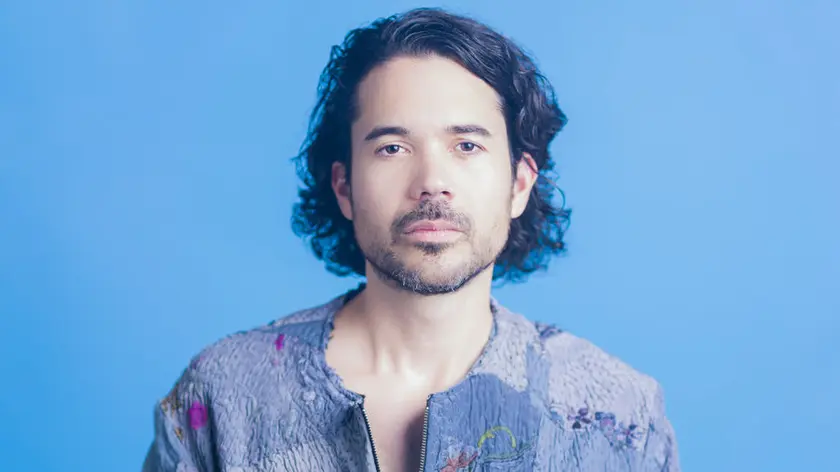 matthew_dear-1-photo_credit-chris_arace_wide-c061c061d6808b880abe0eb8b34e89d023f8e3ab-s900-c85.jpg