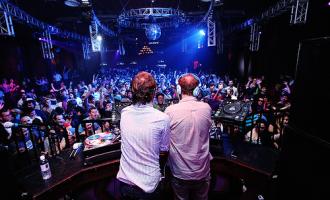 2manydjs.jpg