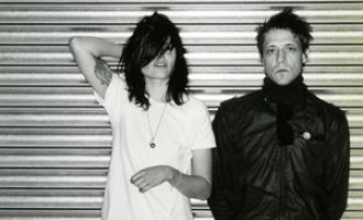 83_TheKills_L101105.jpg