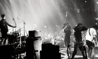 DEAFHEAVEN-LiveLP_2000x_56286383-0a4d-478c-b5c7-039e1b57f817.jpg