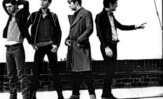 Franz_Ferdinand_FranzFerdinand.jpg