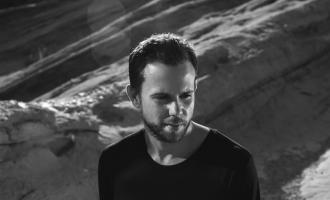 M83-promo-2014-999x665.jpg
