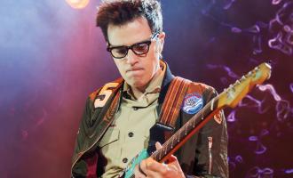 Rivers-Cuomo-of-Weezer-performs-Shoreline-bb32-2016-billboard-1548.jpg