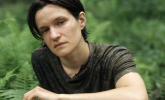 adrianne-lenker-by-genesis-baez-66c1317392177499de3d3ce4d3bf726e10e74f94.jpg