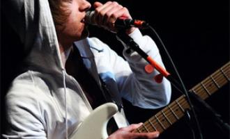 arctic-monkeys_000538_MainPicture.jpg