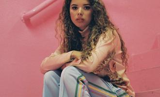nilufer_yanya.jpg