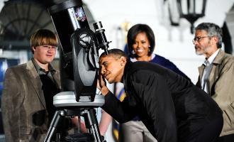 obama-telescope-nasa.jpg