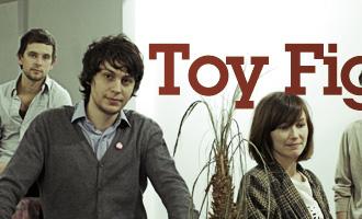 toyFight.jpg