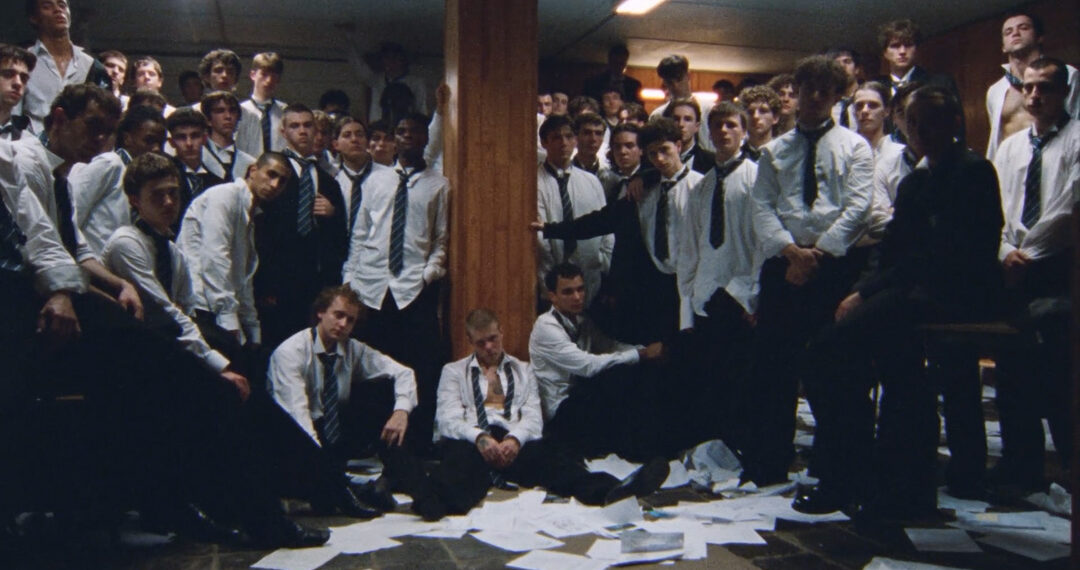 Romain Gavras clippe la folle collaboration entre Gener8ion et Yung ...